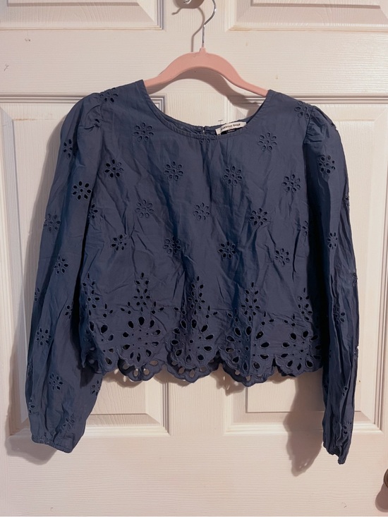 American Eagle Outfitters Tops - American Eagle Outfitters | Navy Eyelet Cropped Blouse - Sz Medium
